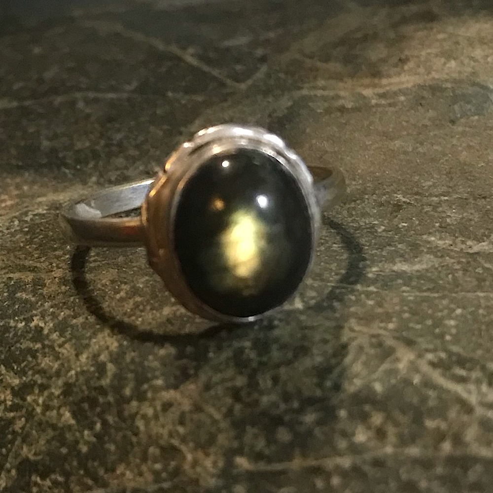 Simple labradorite ring set in tibetan silver